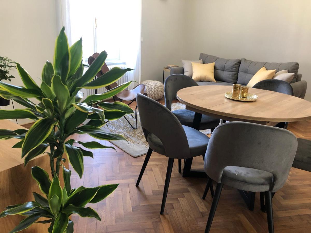 Riverside Apartment Любляна Екстериор снимка